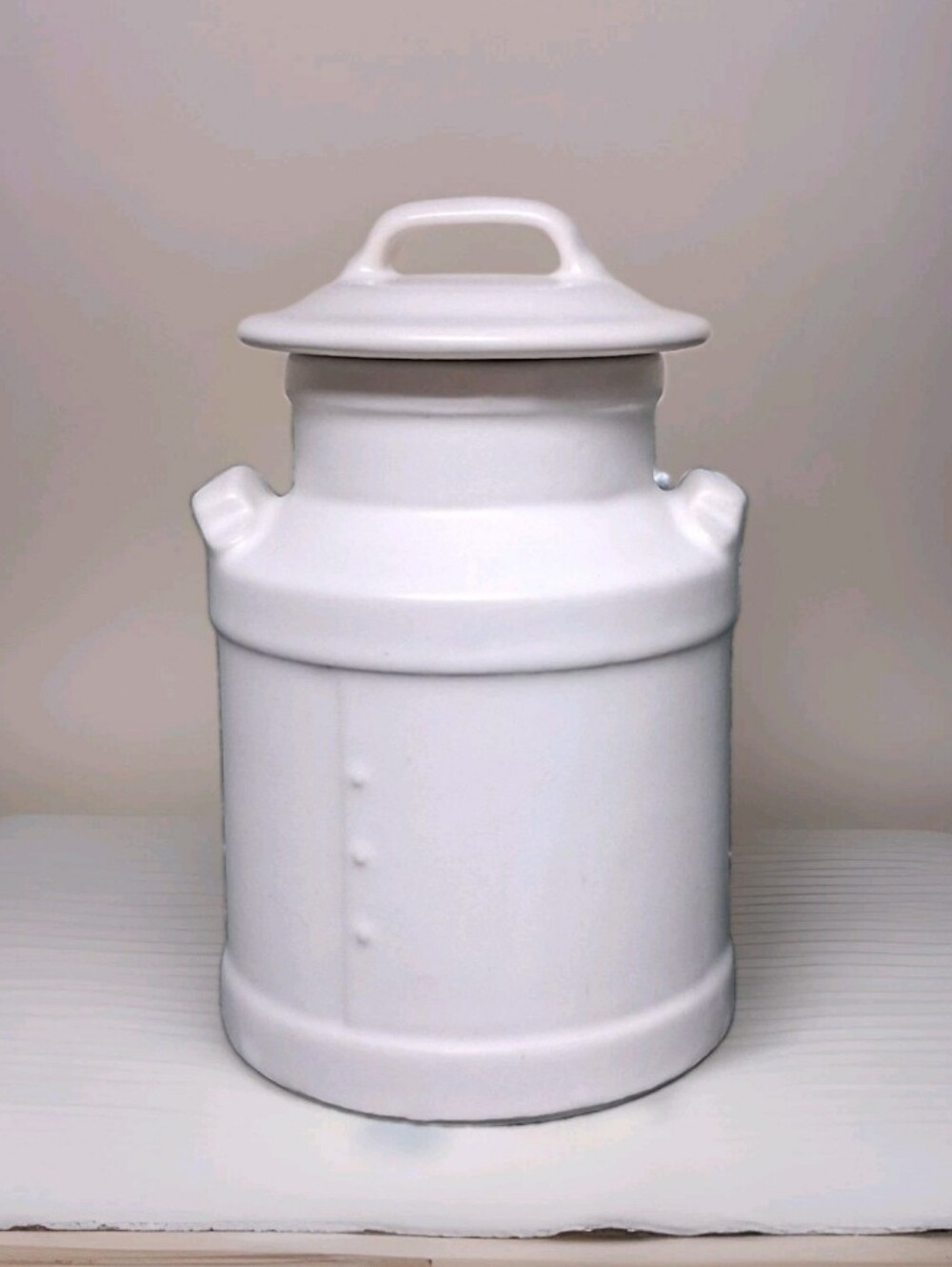 Vintage McCoy Pottery White Milk Can With Lid 330 **NICE **